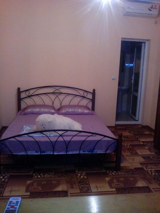 Guesthouse U Moti New Athos Exterior photo